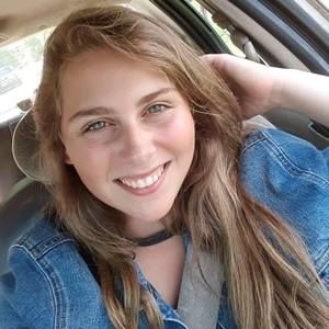 Meet your Posher, Holly